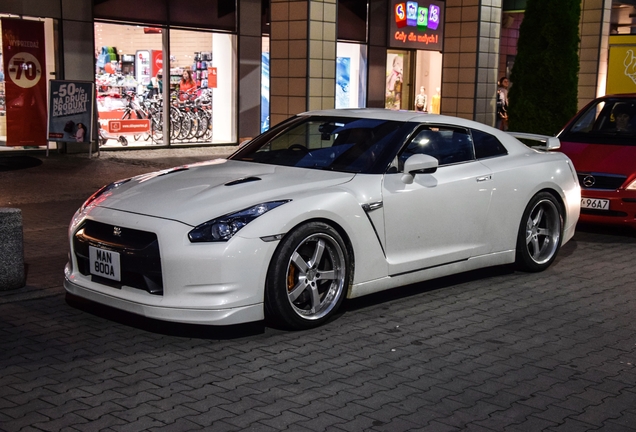 Nissan GT-R