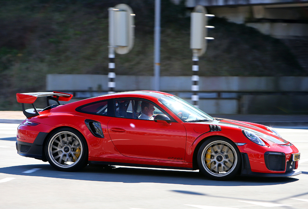 Porsche 991 GT2 RS Weissach Package