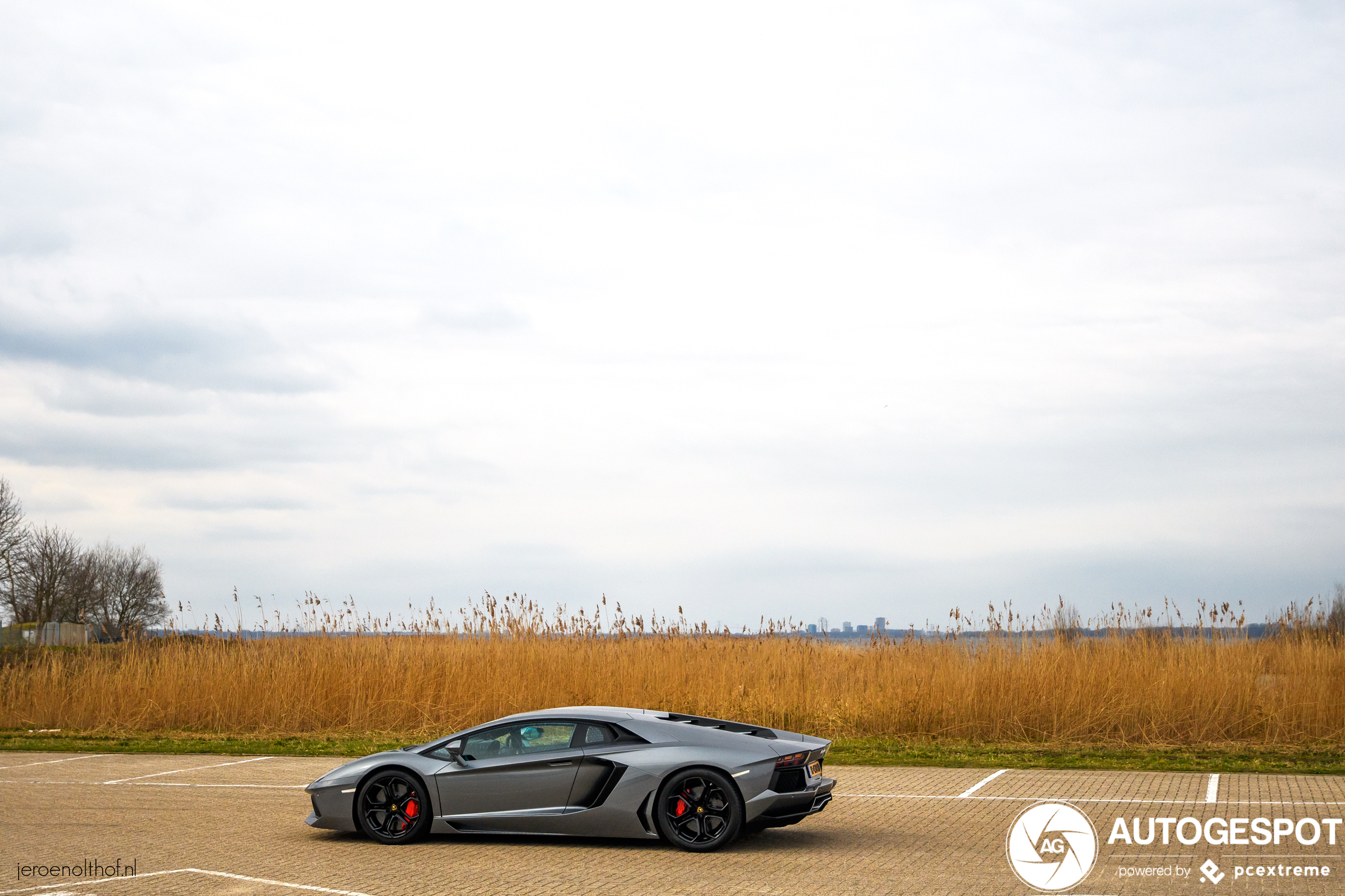 Lamborghini Aventador LP700-4