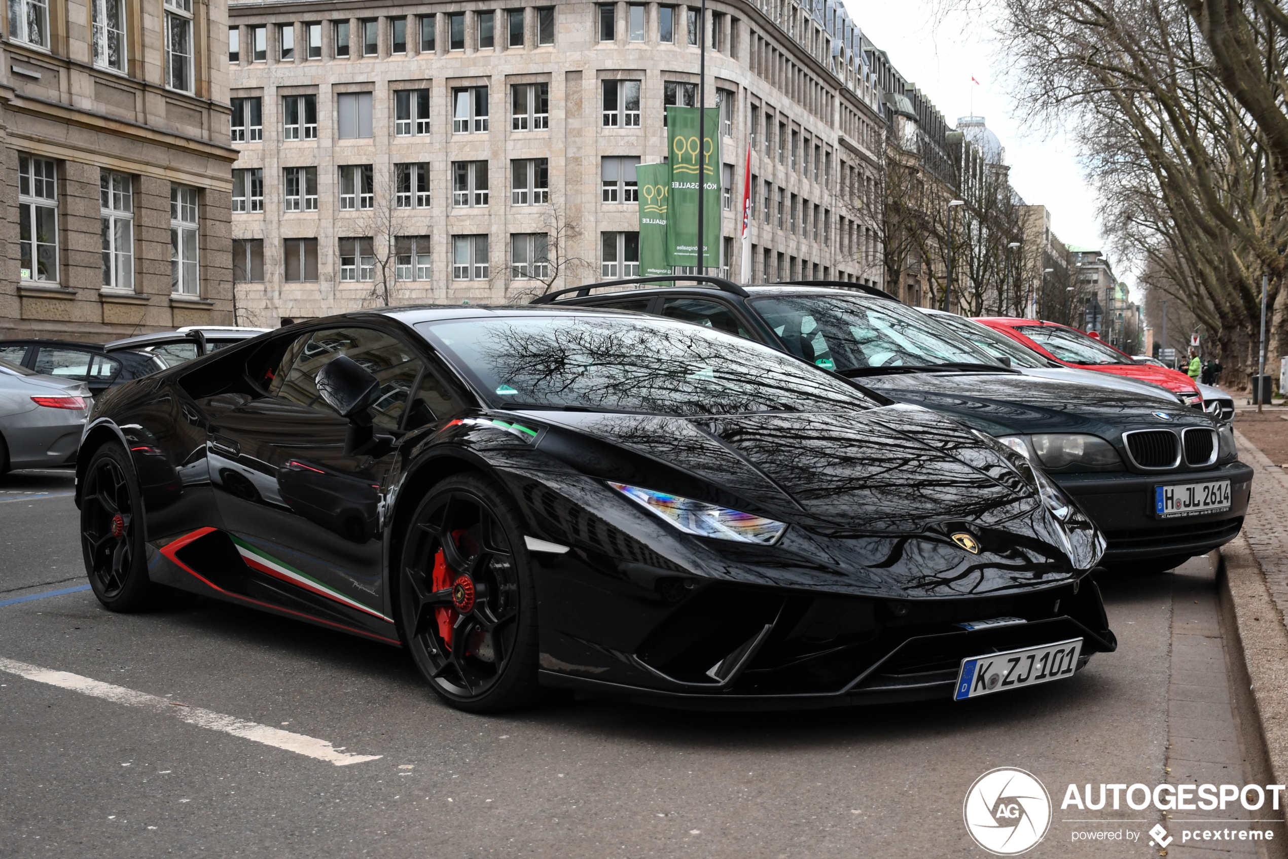 Lamborghini Huracán LP640-4 Performante