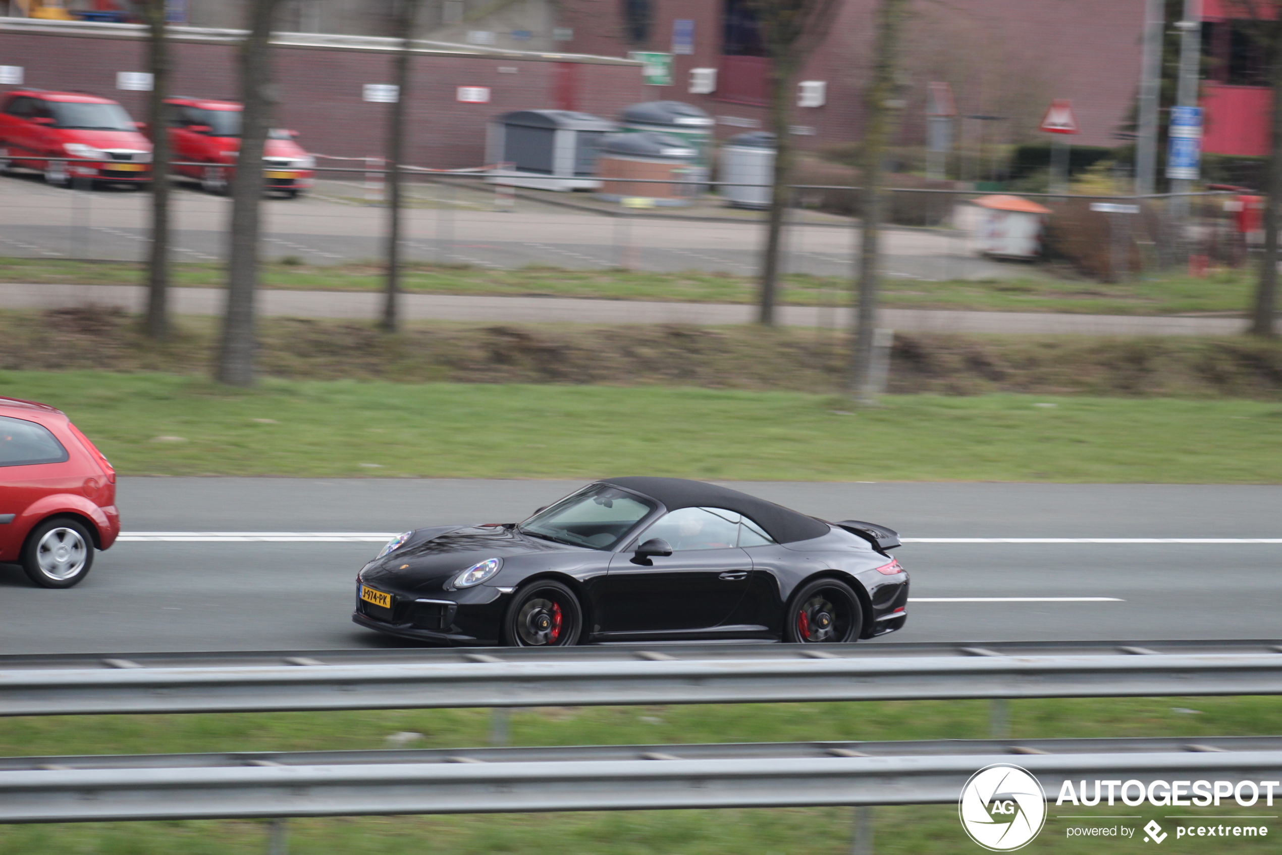 Porsche 991 Carrera 4 GTS Cabriolet MkII