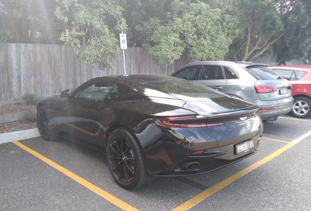 Aston Martin DB11