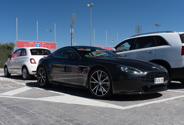 Aston Martin V8 Vantage 2012