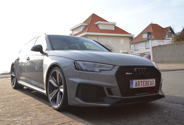 Audi RS4 Avant B9