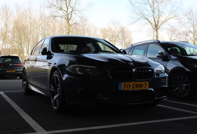 BMW M5 F10 2011