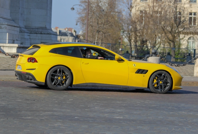 Ferrari GTC4Lusso T