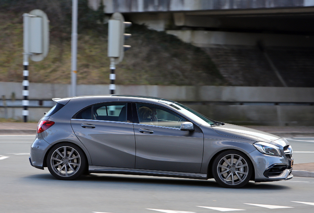 Mercedes-AMG A 45 W176 2015