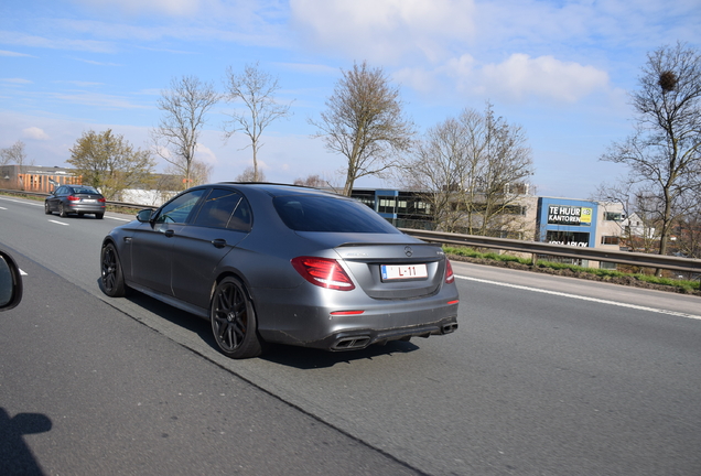 Mercedes-AMG E 63 S W213