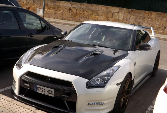 Nissan GT-R 2012