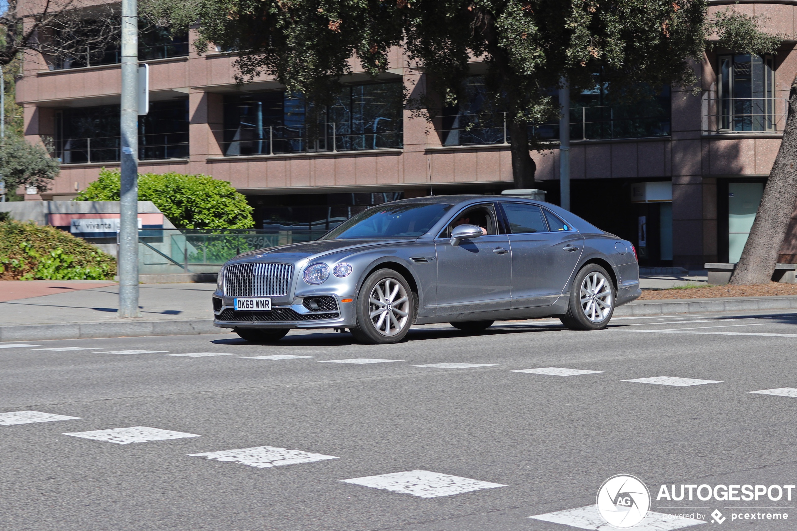 Bentley Flying Spur V8 2021