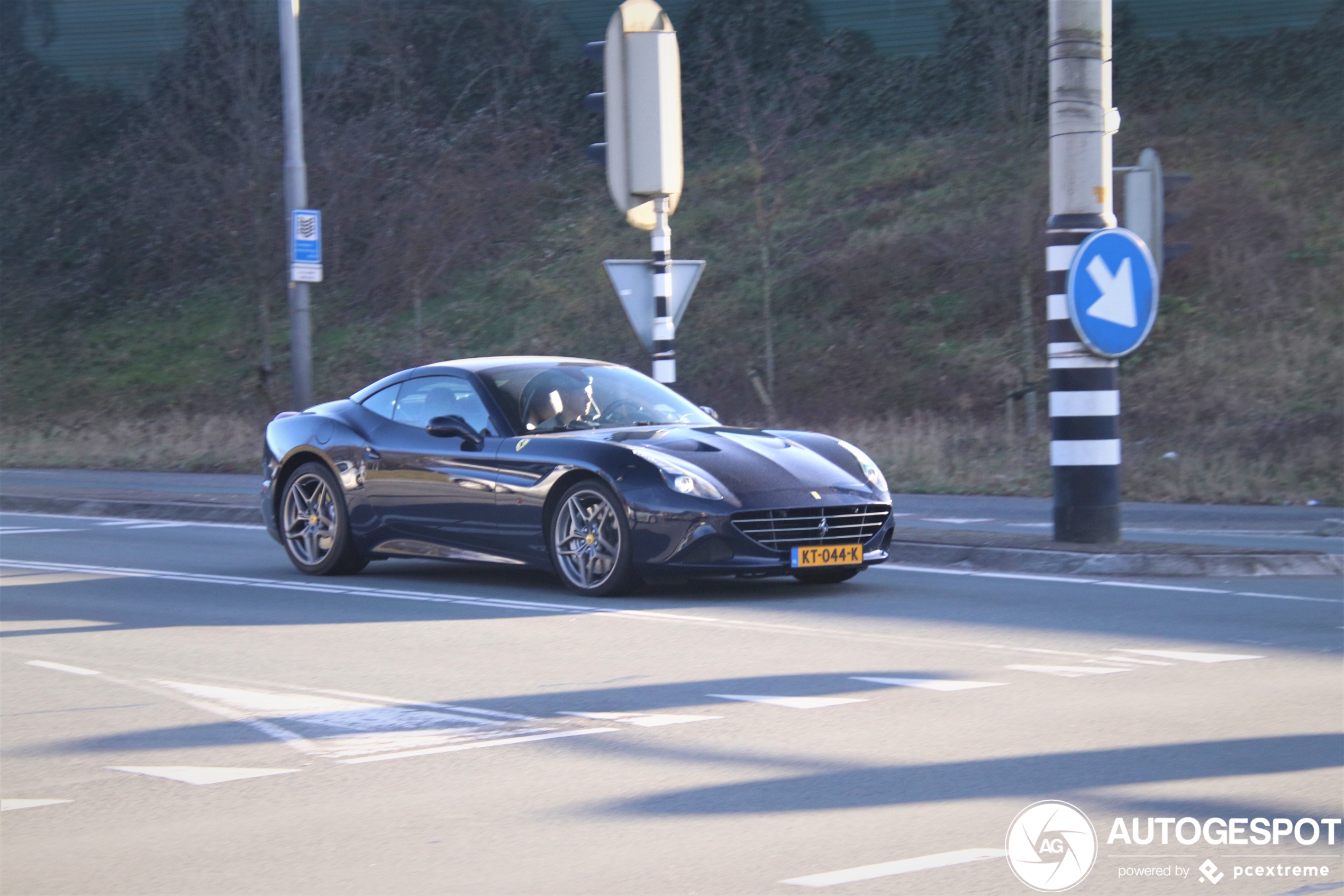 Ferrari California T