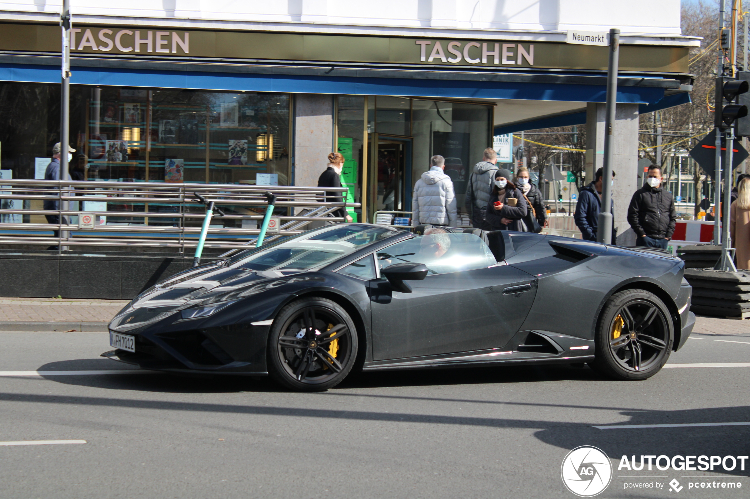 Lamborghini Huracán LP610-2 EVO RWD Spyder