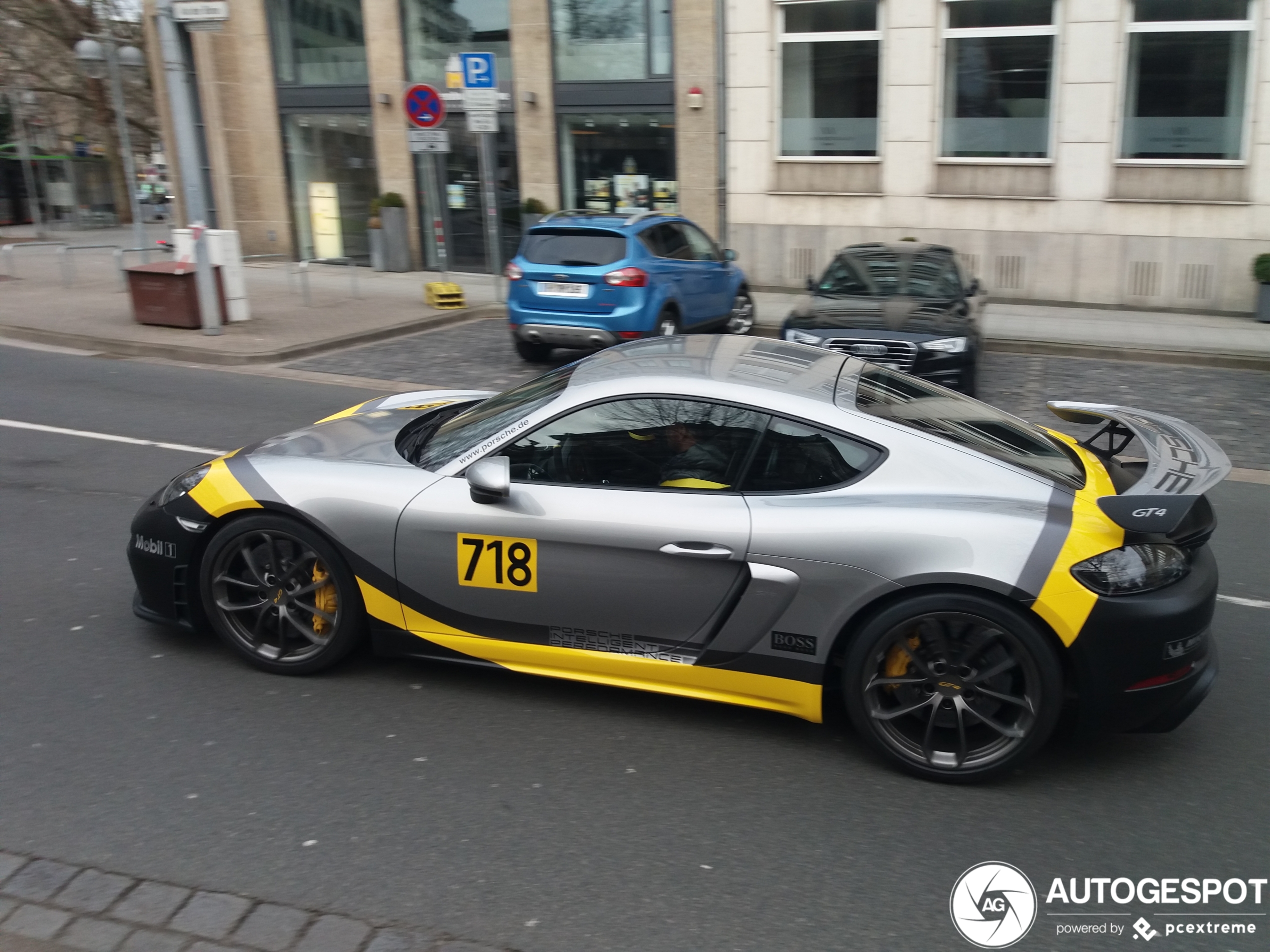 Porsche 718 Cayman GT4