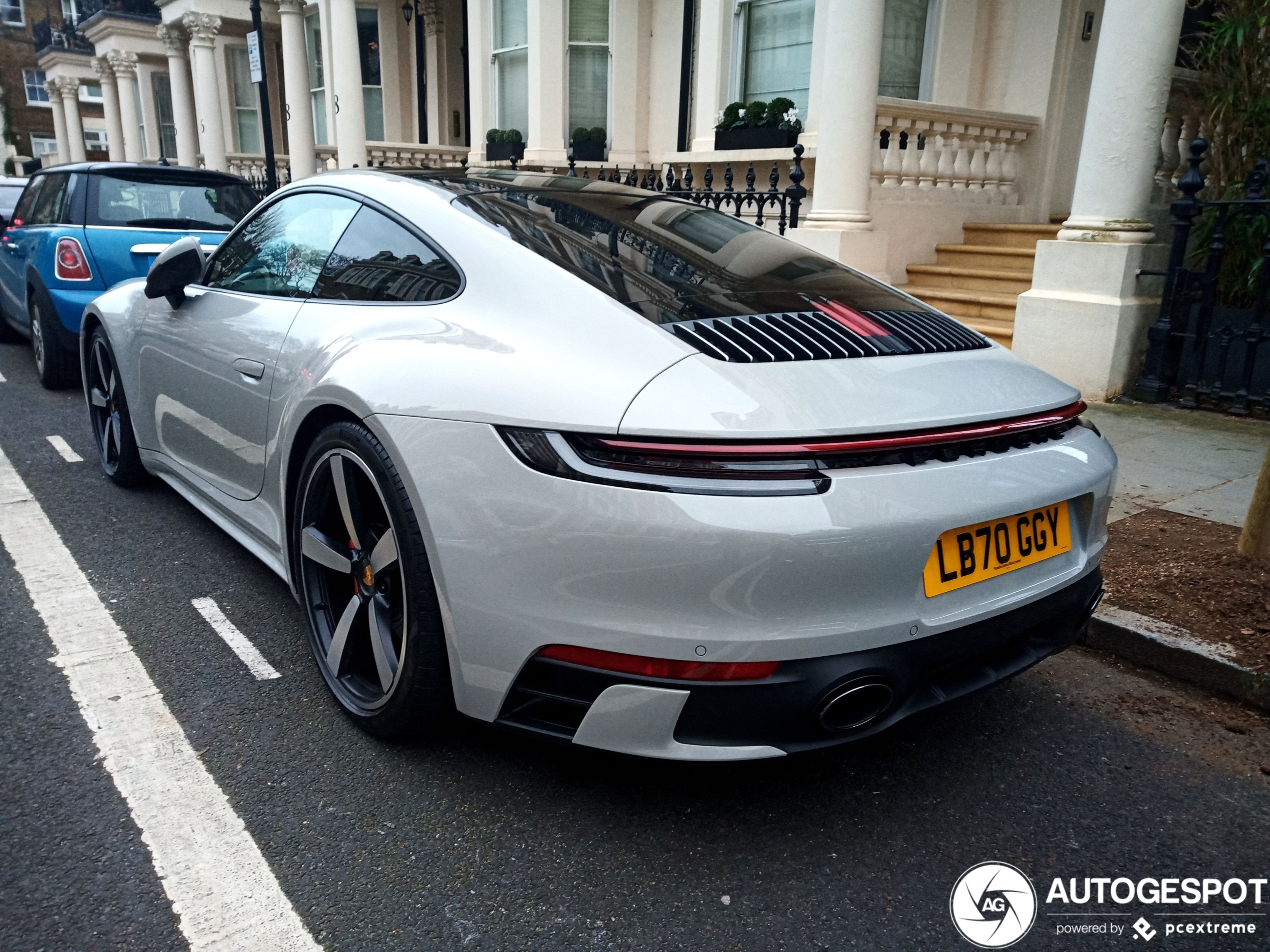 Porsche 992 Carrera 4S