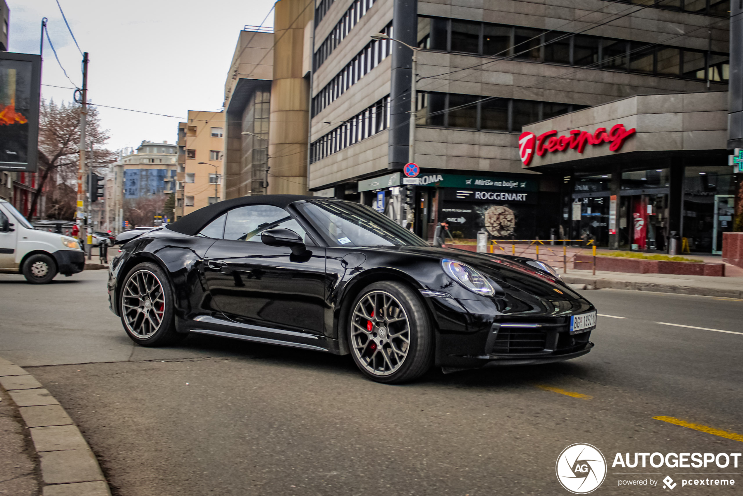 Porsche 992 Carrera 4S Cabriolet