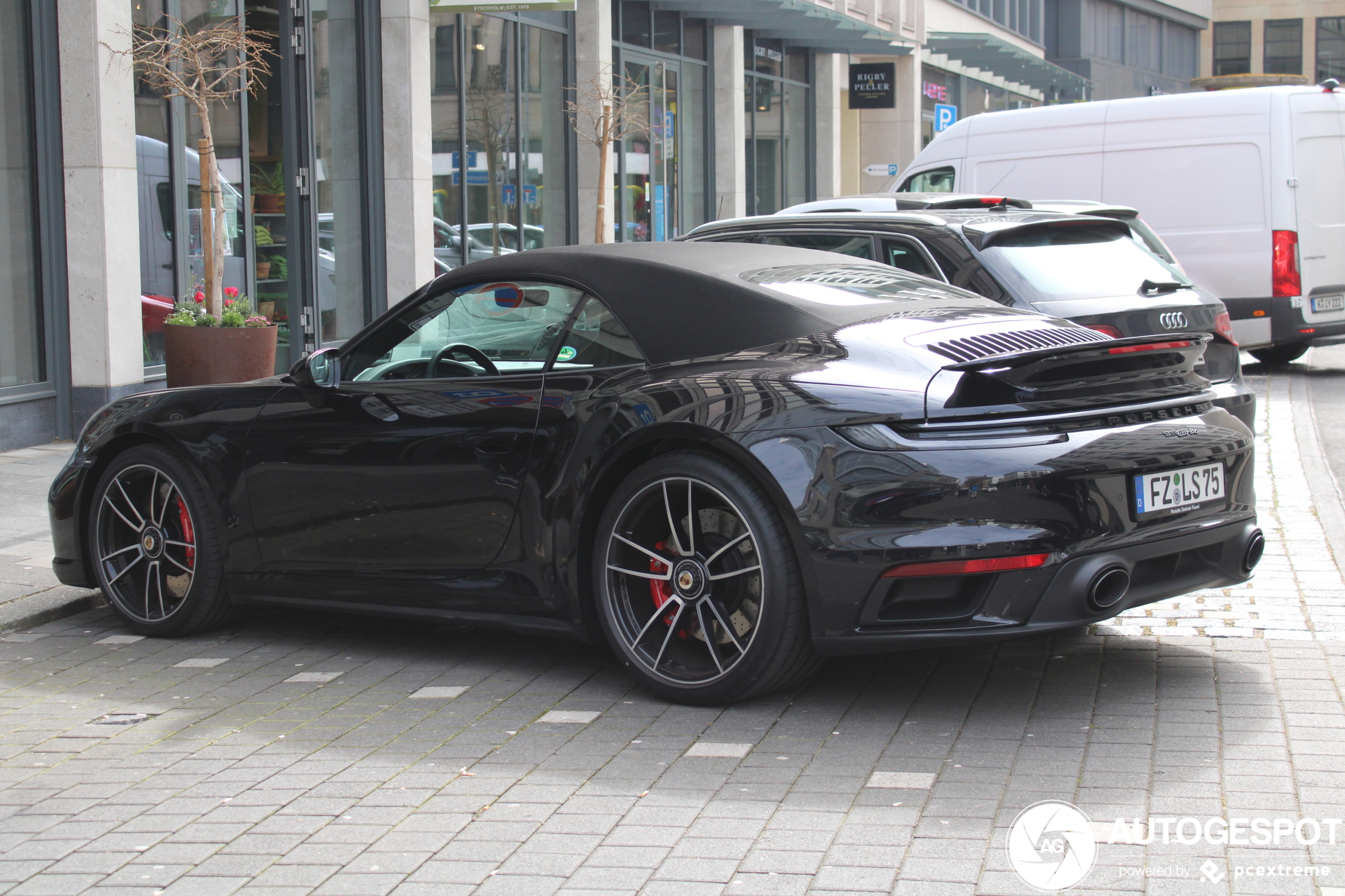 Porsche 992 Turbo Cabriolet