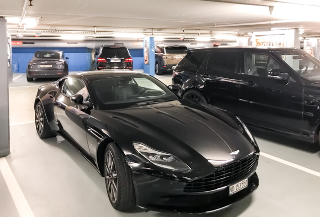 Aston Martin DB11