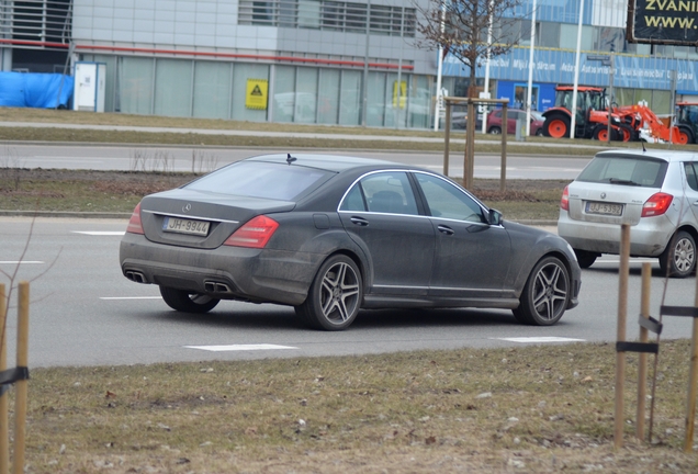 Mercedes-Benz S 63 AMG W221 2011