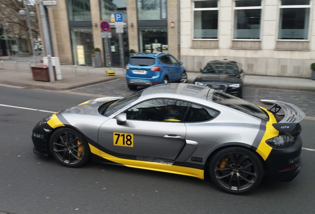 Porsche 718 Cayman GT4