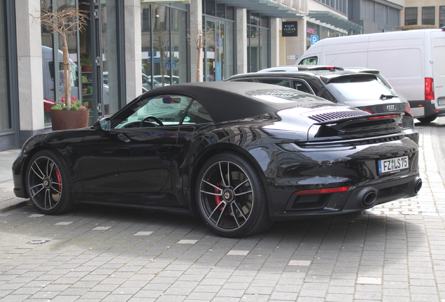 Porsche 992 Turbo Cabriolet