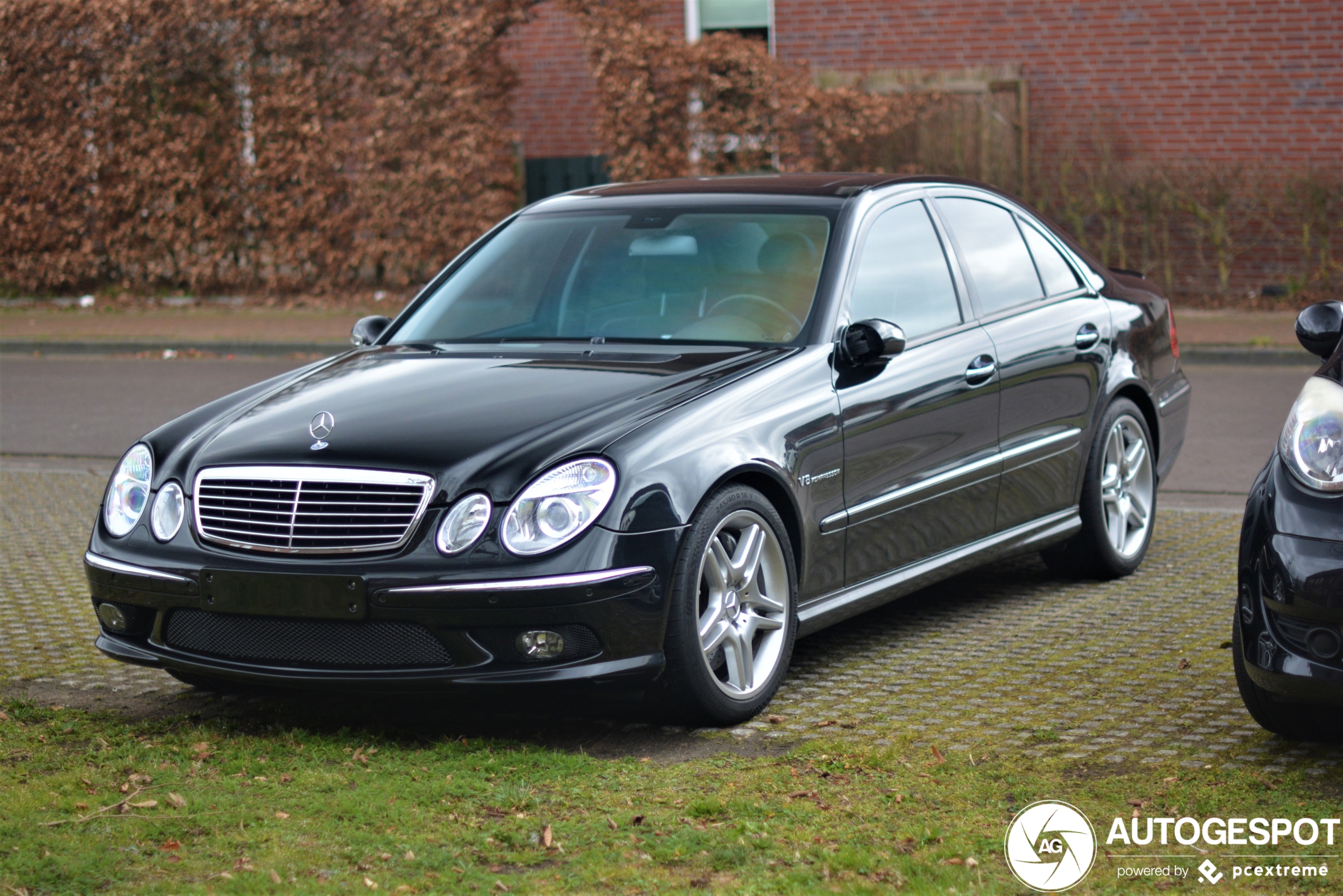 Mercedes-Benz E 55 AMG