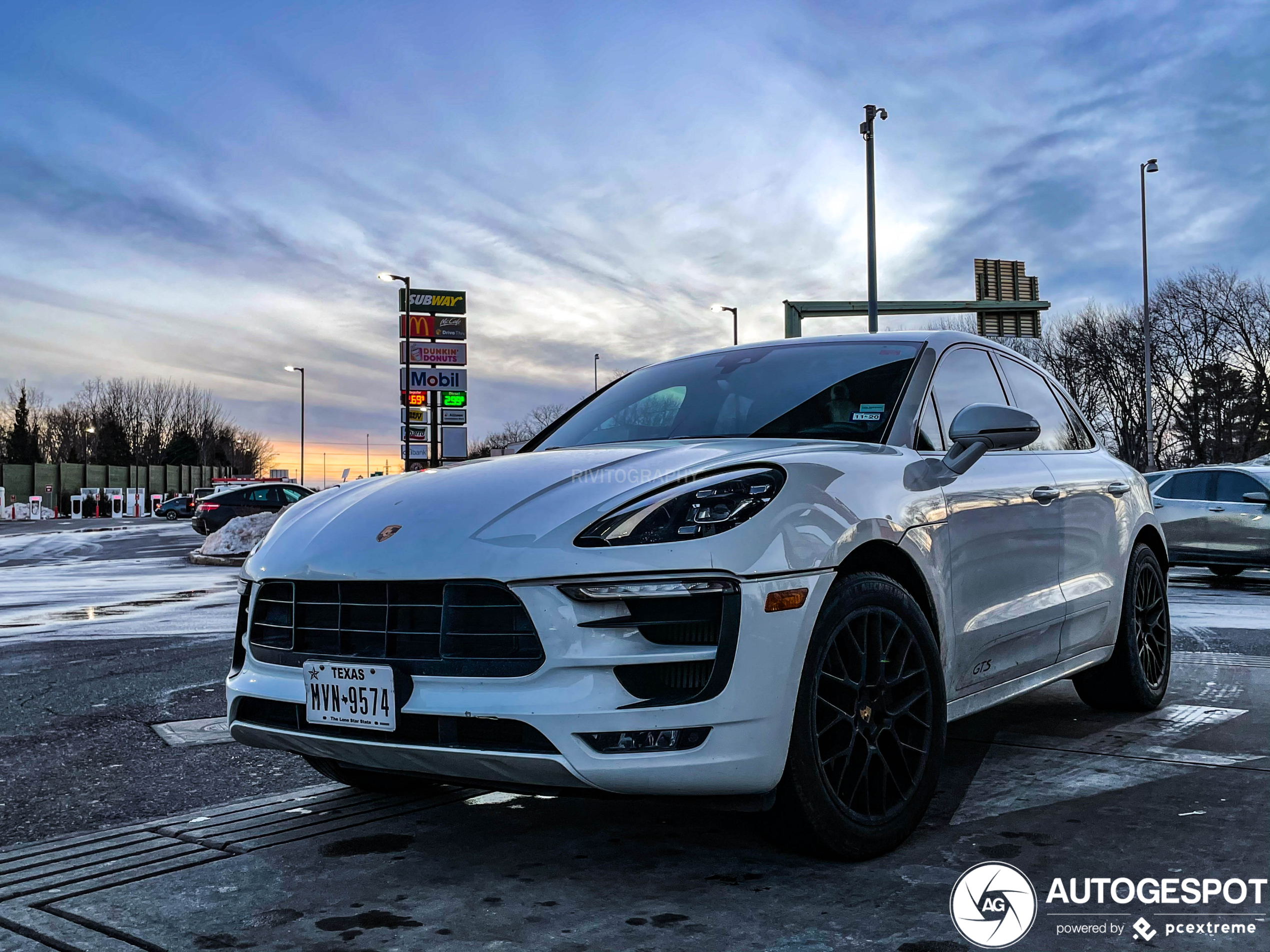 Porsche 95B Macan GTS