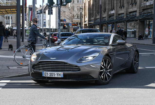 Aston Martin DB11