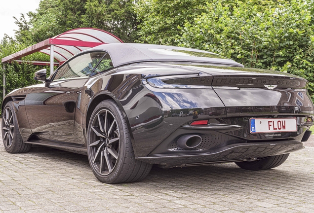 Aston Martin DB11 V8 Volante