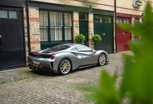 Ferrari 488 Pista