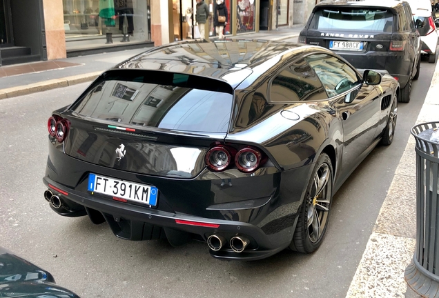 Ferrari GTC4Lusso