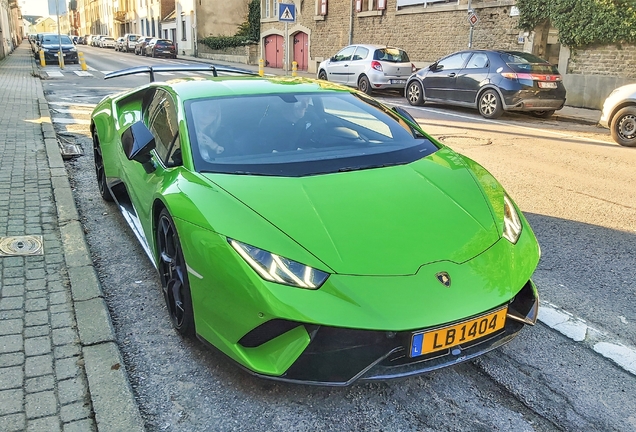 Lamborghini Huracán LP640-4 Performante