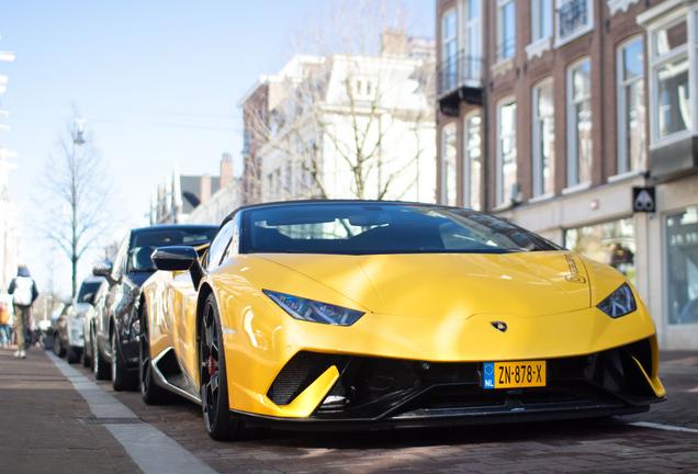 Lamborghini Huracán LP640-4 Performante Spyder