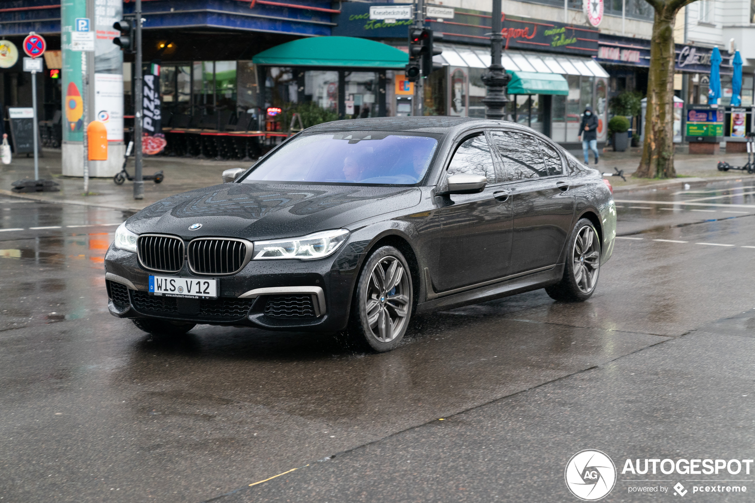 BMW M760Li xDrive