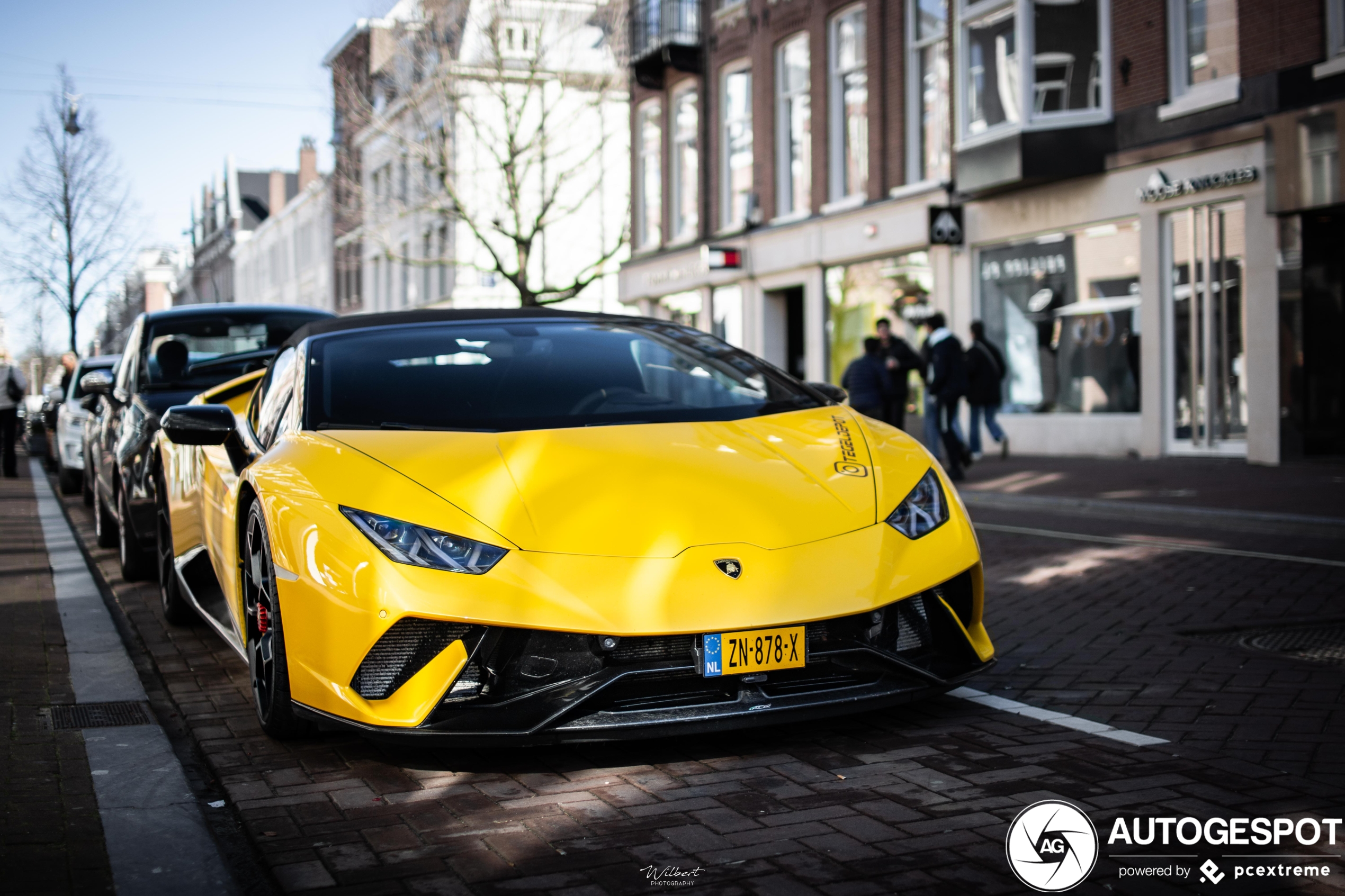 Lamborghini Huracán LP640-4 Performante Spyder