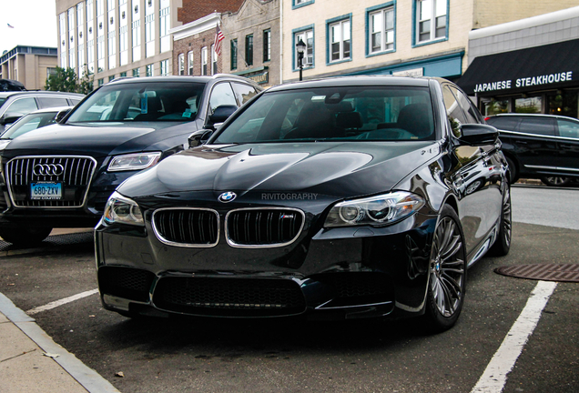 BMW M5 F10 2011