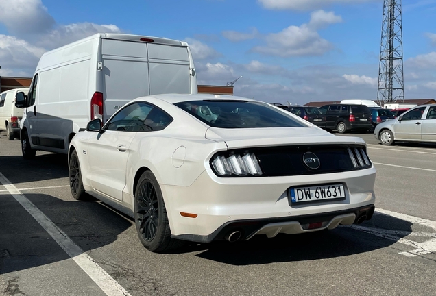 Ford Mustang GT 2015