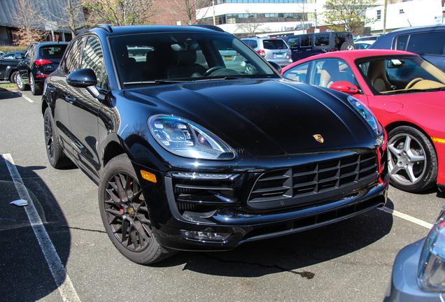 Porsche 95B Macan GTS