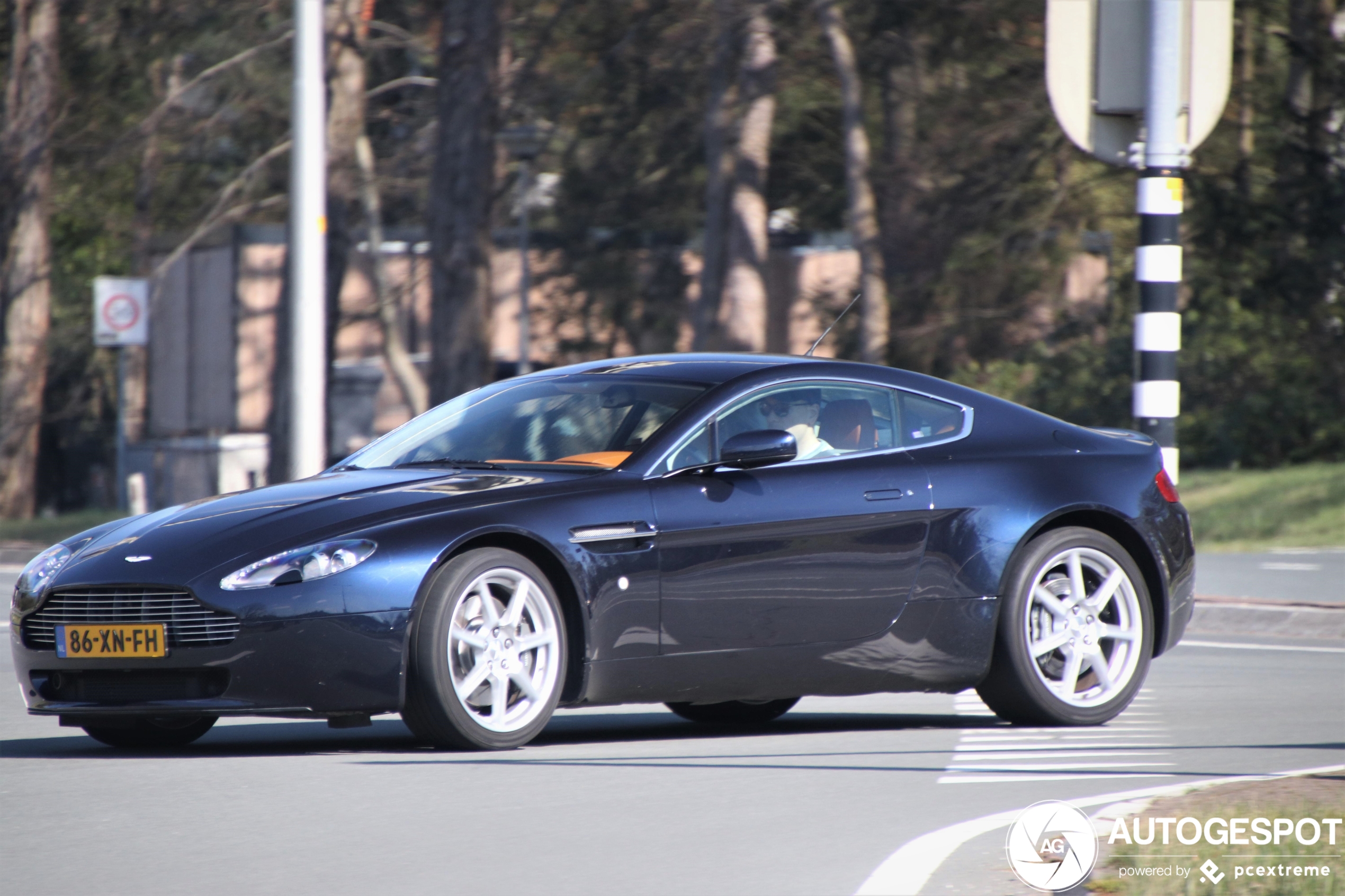 Aston Martin V8 Vantage