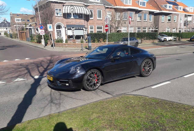 Porsche 992 Carrera 4S