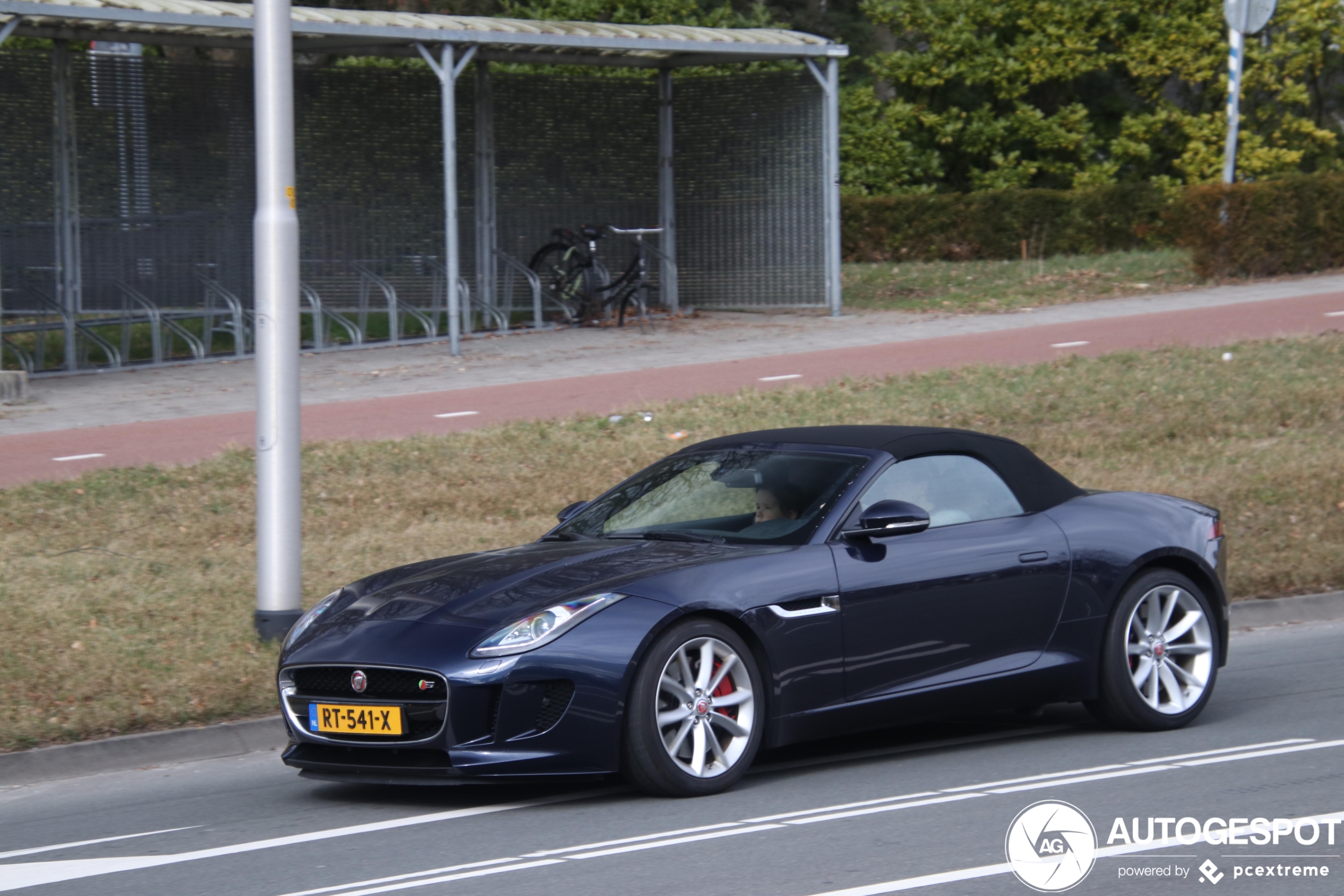 Jaguar F-TYPE S Convertible