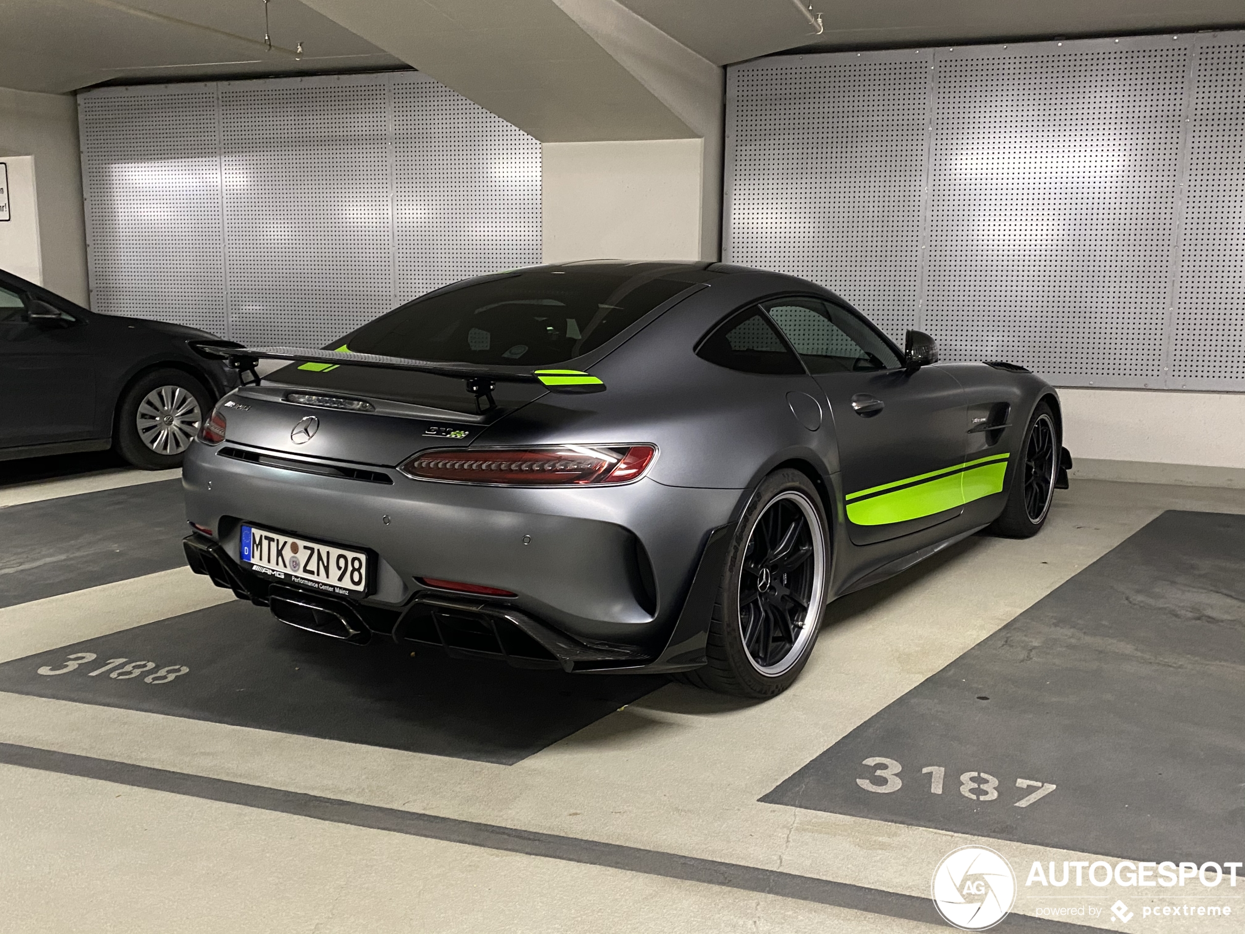 Mercedes-AMG GT R Pro C190