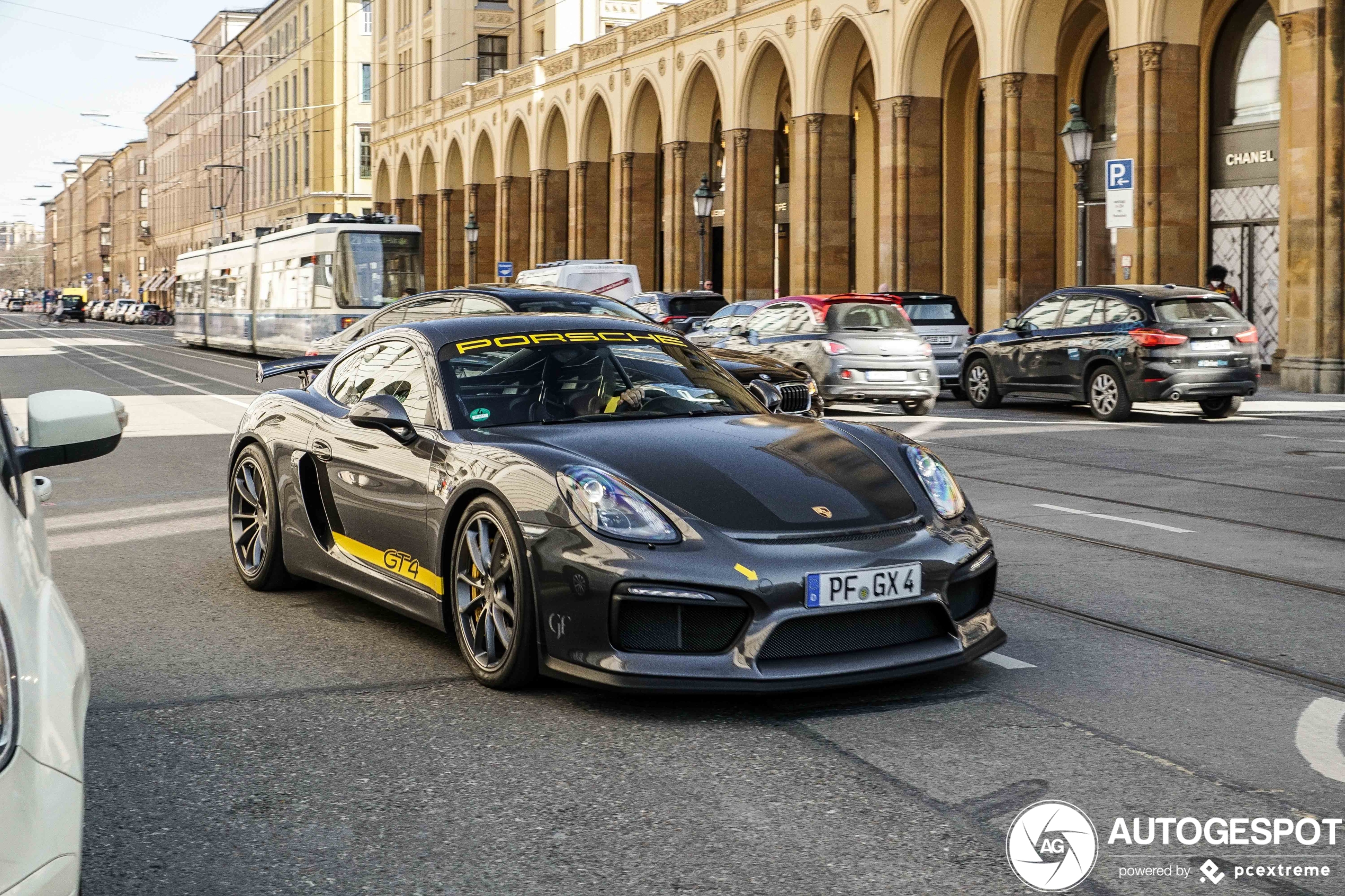 Porsche 981 Cayman GT4