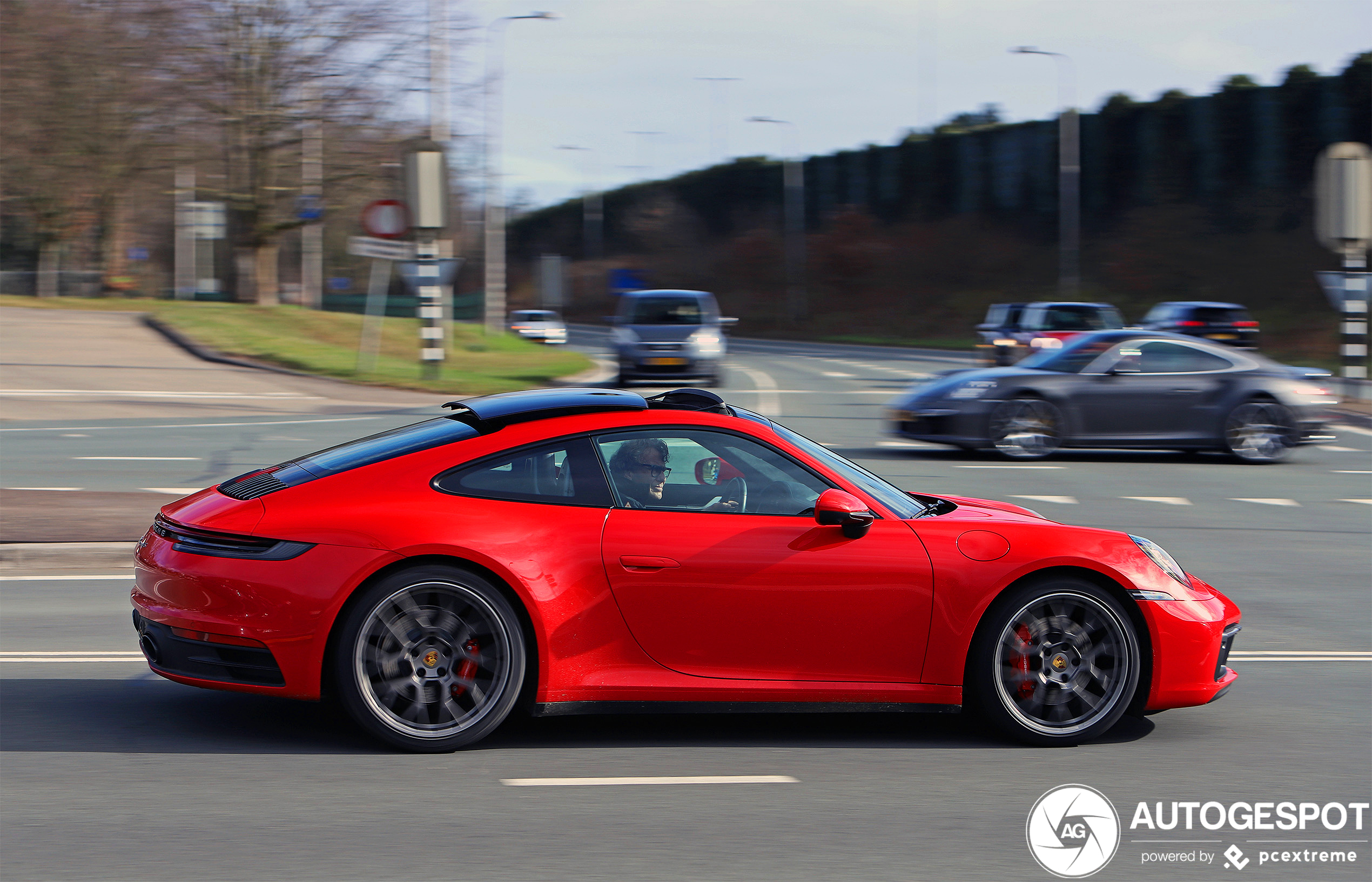 Porsche 992 Carrera 4S