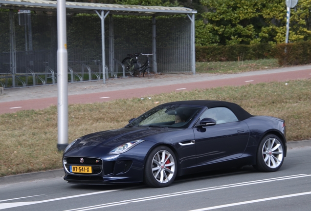 Jaguar F-TYPE S Convertible