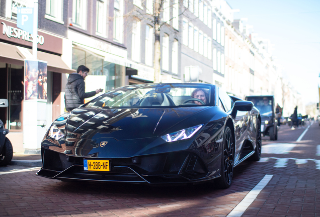 Lamborghini Huracán LP640-4 EVO Spyder