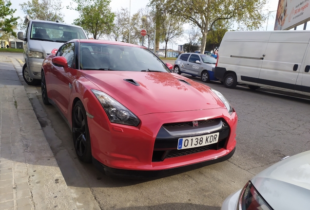 Nissan GT-R