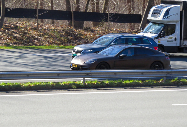 Porsche 971 Panamera Turbo S E-Hybrid