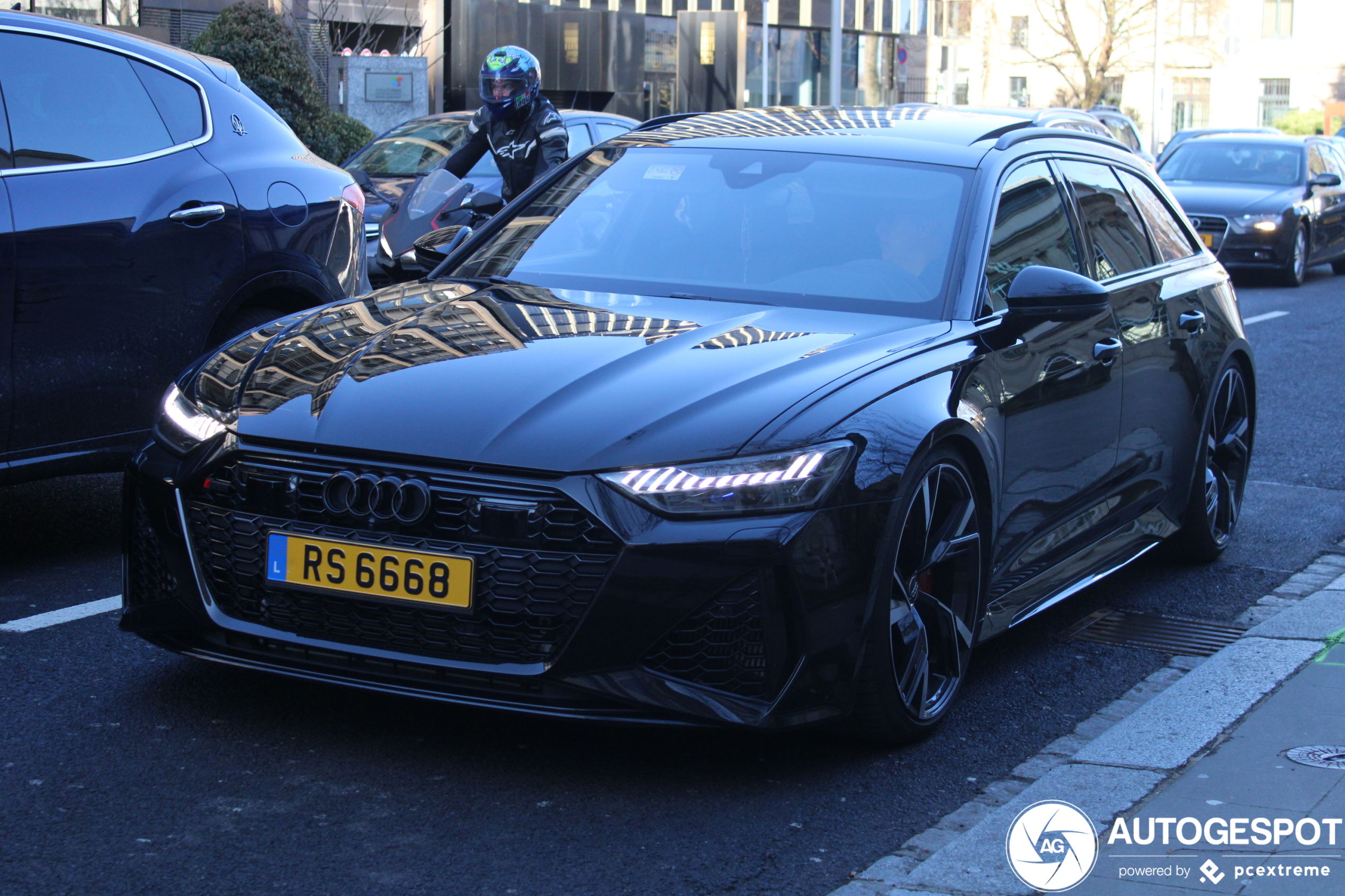 Audi RS6 Avant C8