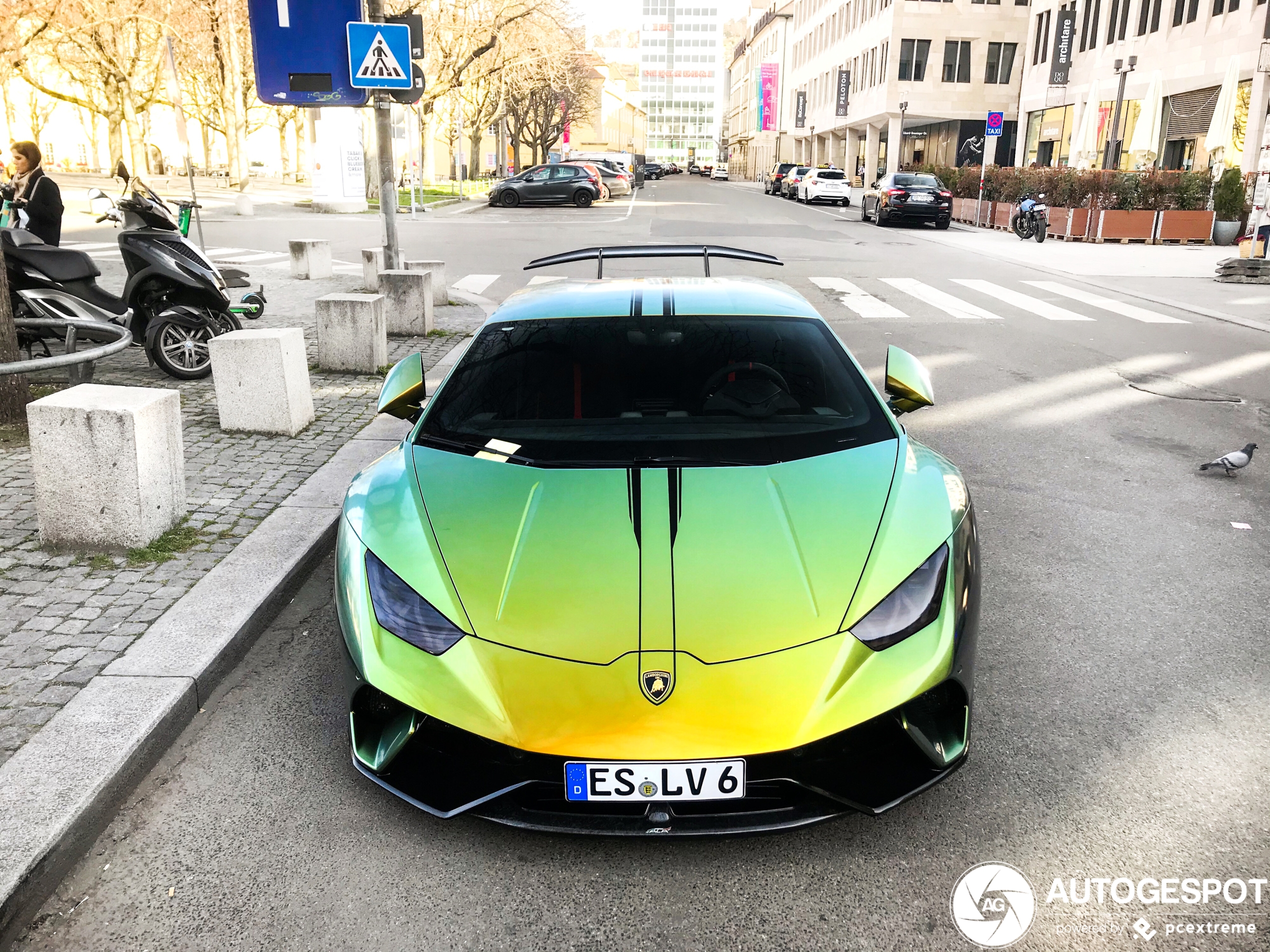 Lamborghini Huracán LP640-4 Performante