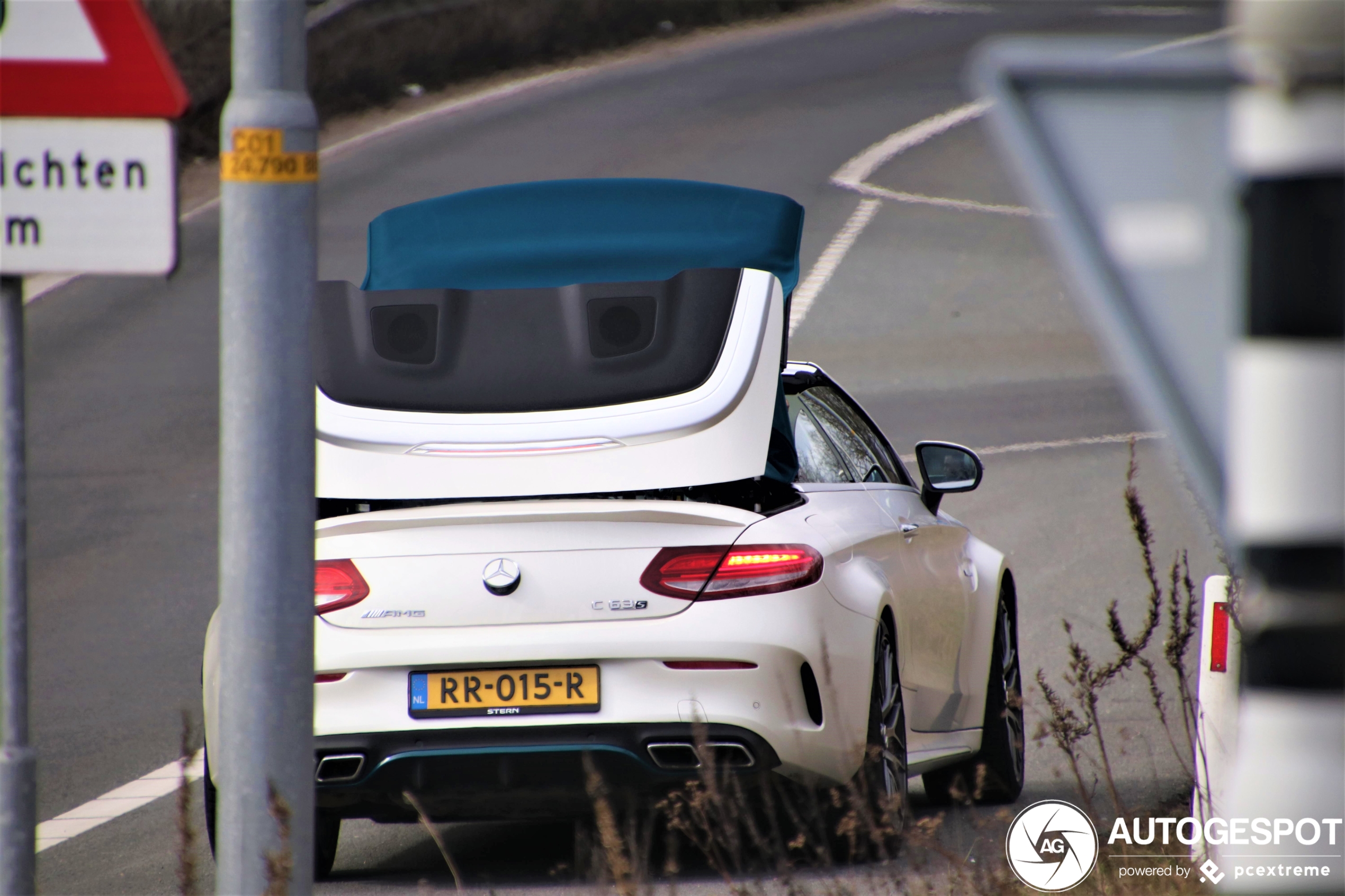 Mercedes-AMG C 63 S Convertible A205 Ocean Blue Edition